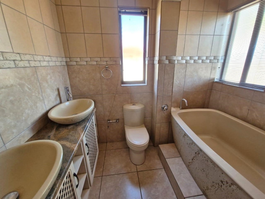 2 Bedroom Property for Sale in Xanadu Eco Park North West